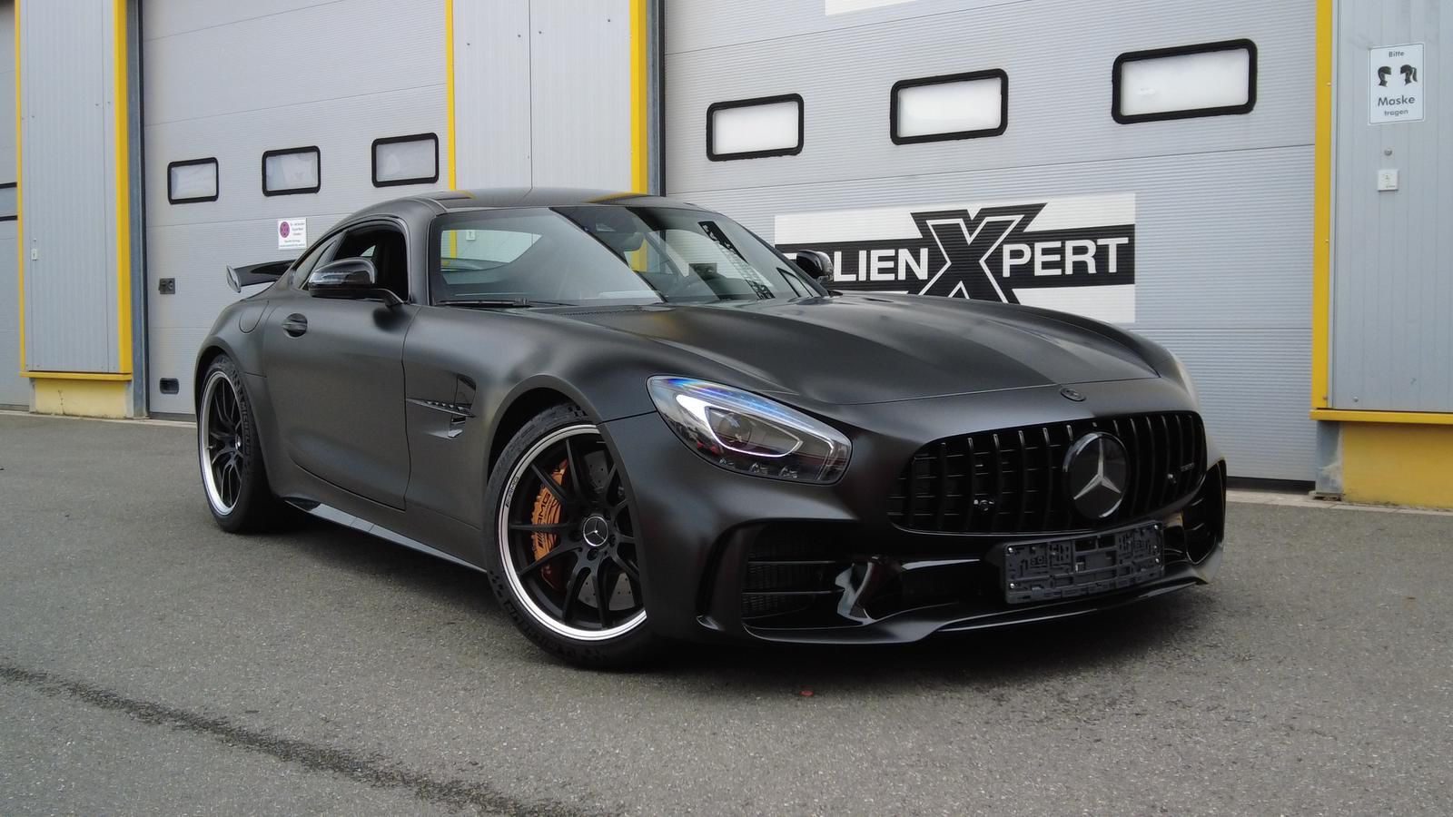 Mercedes-AMG GT R mit Vollfolierung in Mattschwarz